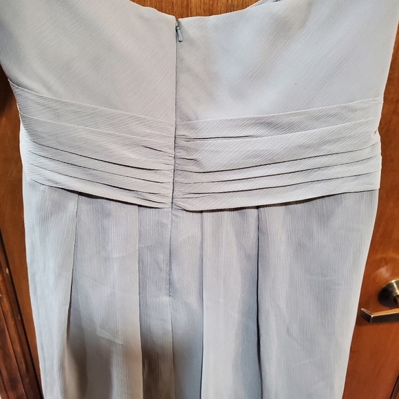 Flattering Sweetheart Neckline Grey Dress - Picture 3 of 5